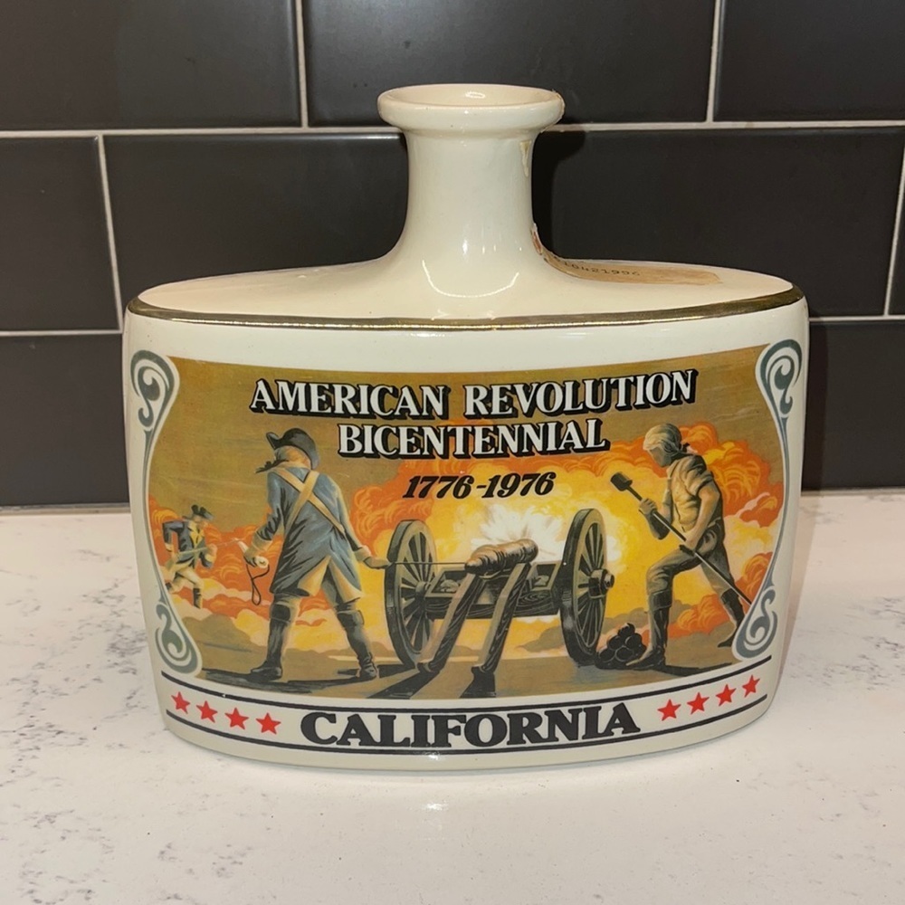 Vintage 1976 whiskey decanter Louisville Kentucky